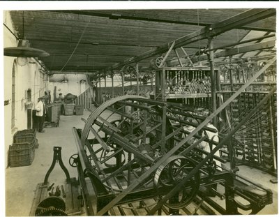 Scheringkamer, Long Meadow mill, 1923 door English Photographer